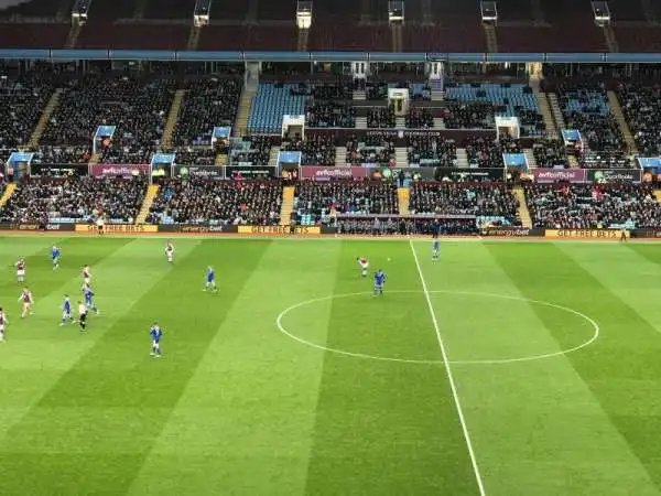 Doug Ellis Stand Block-P6 näkymä